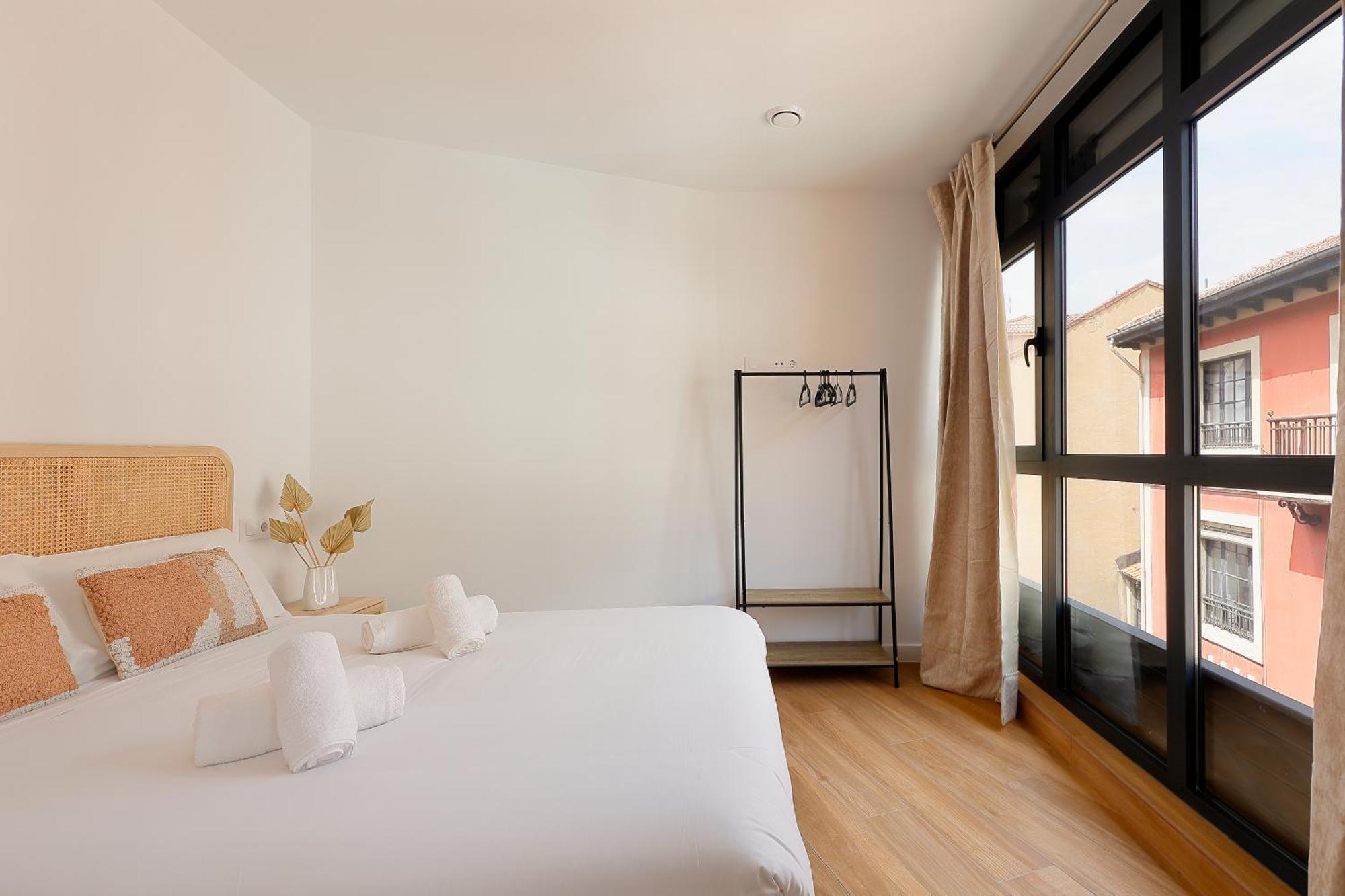 Apartamentos Aptio Oviedo Eksteriør billede