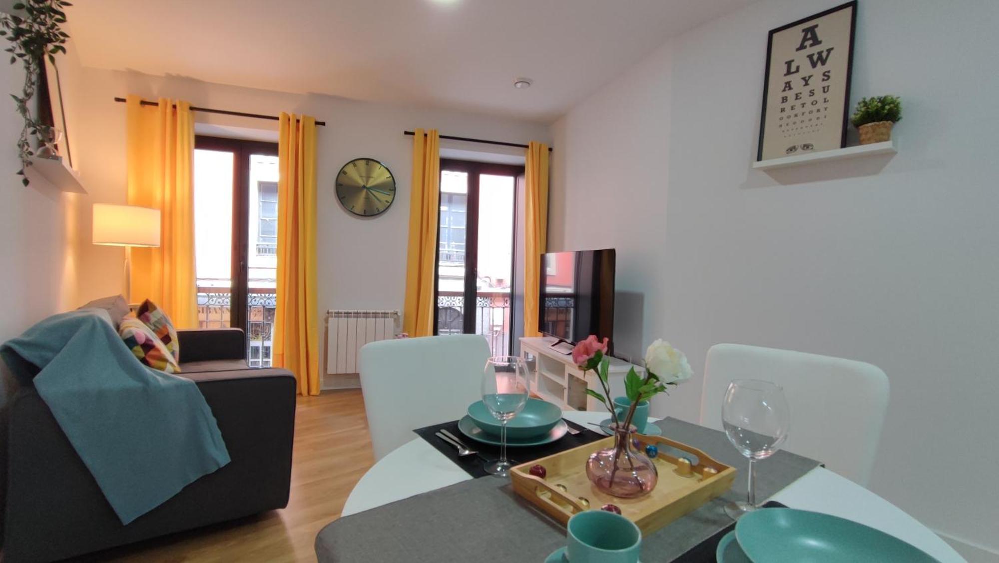 Apartamentos Aptio Oviedo Eksteriør billede
