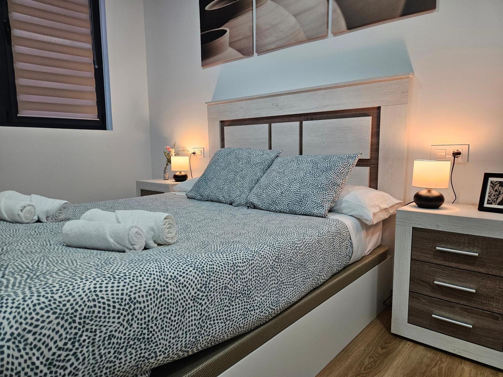 Apartamentos Aptio Oviedo Eksteriør billede